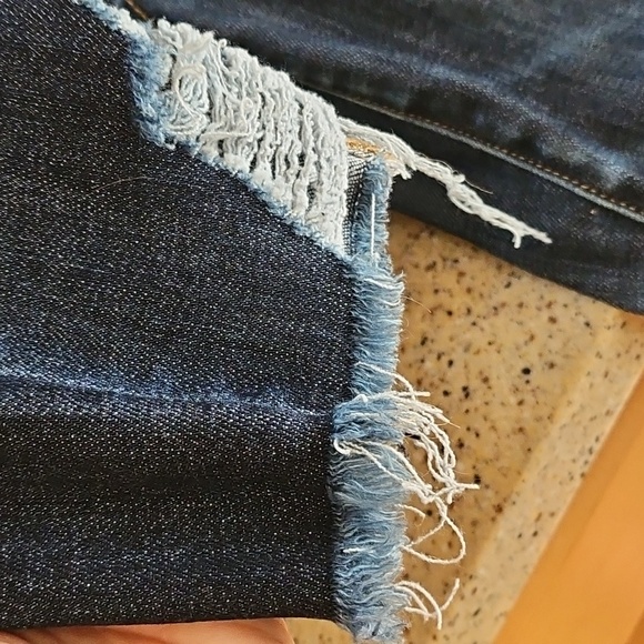 American Eagle Distresses Destroyed Jeans, Dark Wash High Rise Crop - Picture 12 of 12